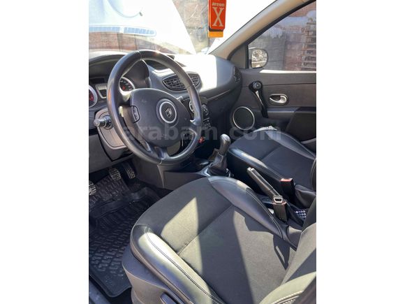 Sahibinden Renault Clio 1.5 dCi Night & Day 2012 Model  95binde