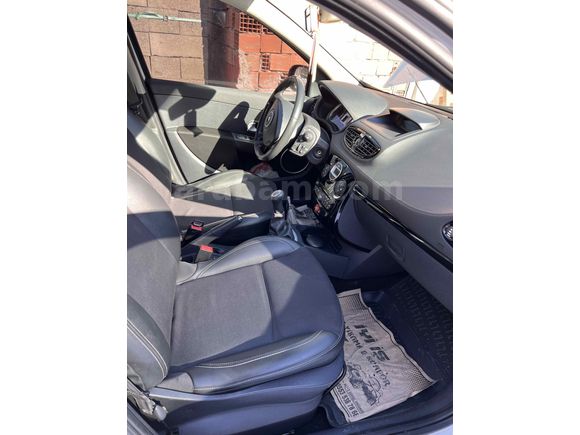 Sahibinden Renault Clio 1.5 dCi Night & Day 2012 Model  95binde