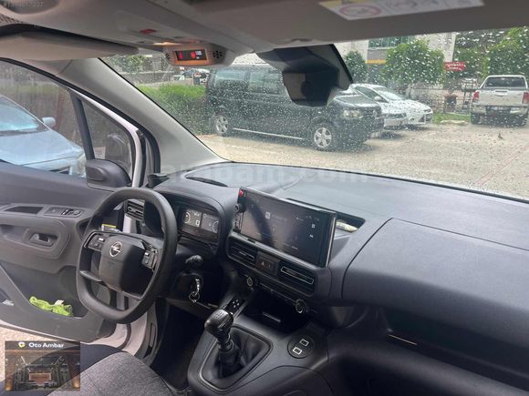 OTO AMBAR'DAN 2024 OPEL COMBO CARGO %20 KDV 53.000km ORJİNAL