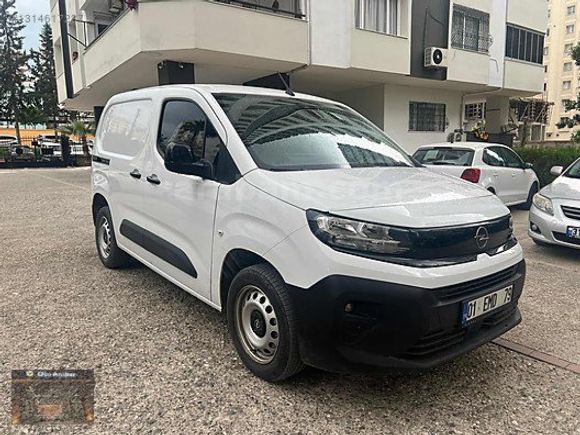 OTO AMBAR'DAN 2024 OPEL COMBO CARGO %20 KDV 53.000km ORJİANAL