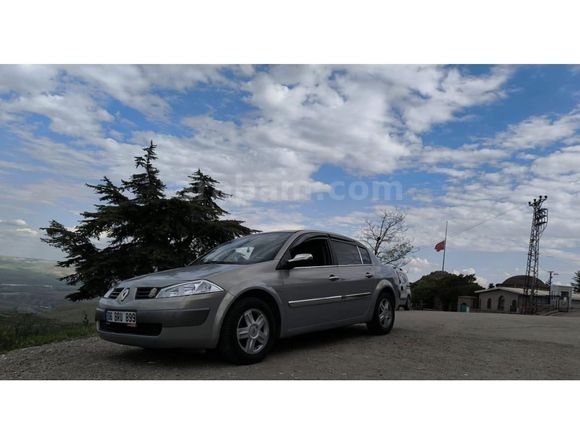 Sahibinden Renault Megane 1.6 Authentique 2004 Model  270.000 km Bej