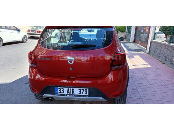 Sahibinden Dacia Sandero 1.5 dCi Stepway 2017 Model  64.000 km Kırmızı
