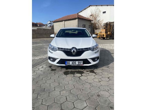 Sahibinden Renault Megane 1.5 dCi  Joy 2017 Model  225.000 km Beyaz