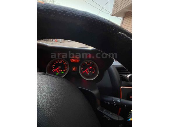 Sahibinden Renault Megane 1.6 Dynamique 2004 Model  330.000 km Gri (Gümüş)