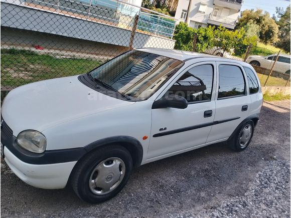 Sahibinden Opel Corsa 1.4 GLS 2000 Model  295.000 km Beyaz