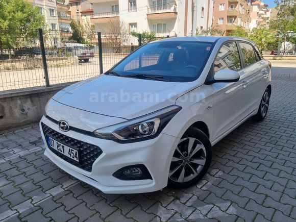 HATASIZ BOYASIZ TRAMERSİZ İ20 km:69bin ACİL SAHİBİNDEN