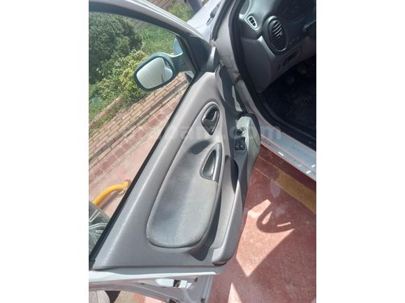 Sahibinden Renault Megane 1.6 RTE 2001 Model