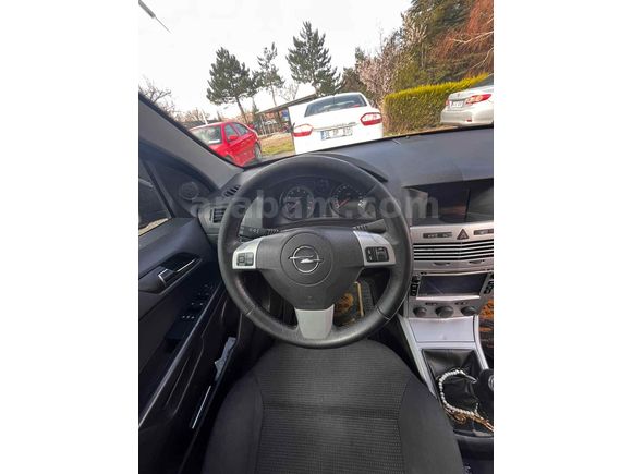 Sahibinden Opel Astra 1.6 EnjoyPlus2012 Model memurdan temiz araç başka araç alacağım için satılıktır.