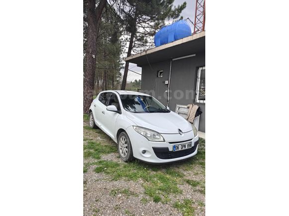 Sahibinden Renault Megane 1.6 Privilege 2010 Model