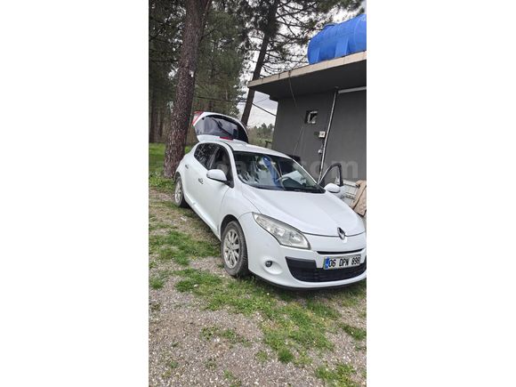 Sahibinden Renault Megane 1.6 Privilege 2010 Model