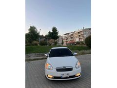 Sahibinden Hyundai Accent Era 1.4 Team 2010 Model  322.000 km Beyaz