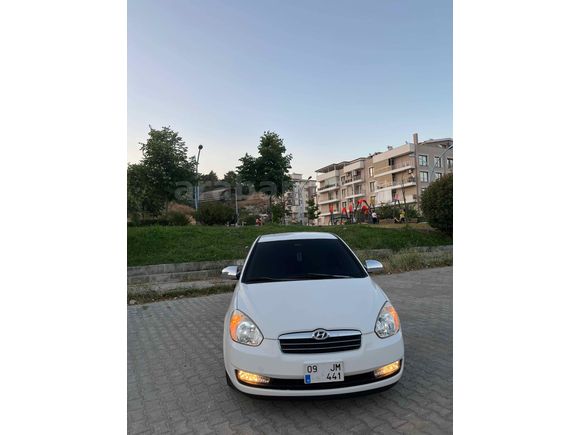 Sahibinden Hyundai Accent Era 1.4 Team 2010 Model  322.000 km Beyaz