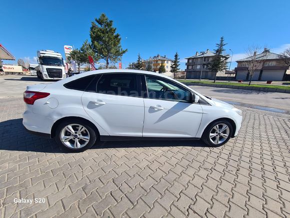 Hatasız Ford Focus 1.6 TDCi Trend X 2014 Model  190.000 km Beyaz