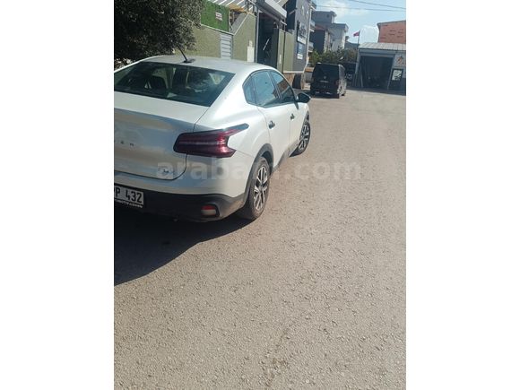 Sahibinden Citroen C4 X 1.2 PureTech Feel Bold 2023 Model İzmir