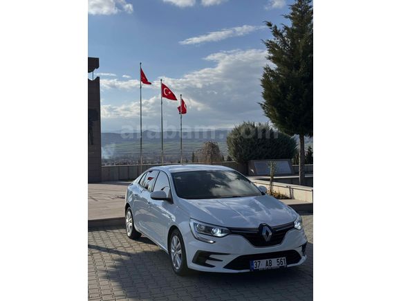 Sahibinden Renault Megane 1.3 TCe Joy 2022 Model  110.000 km Beyaz
