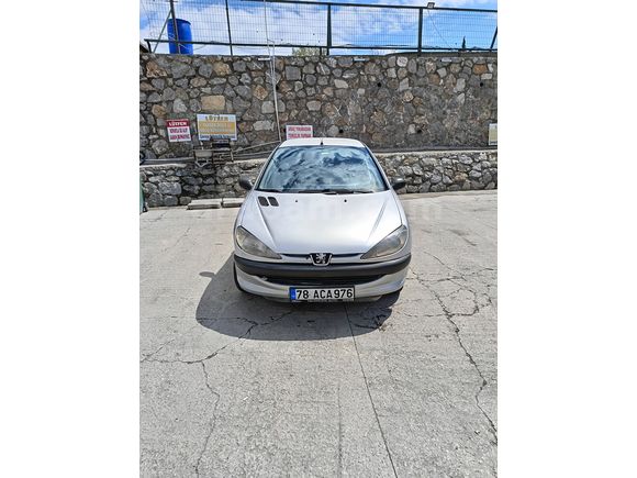 Sahibinden Peugeot 206 1.4 XR 2000 Model 