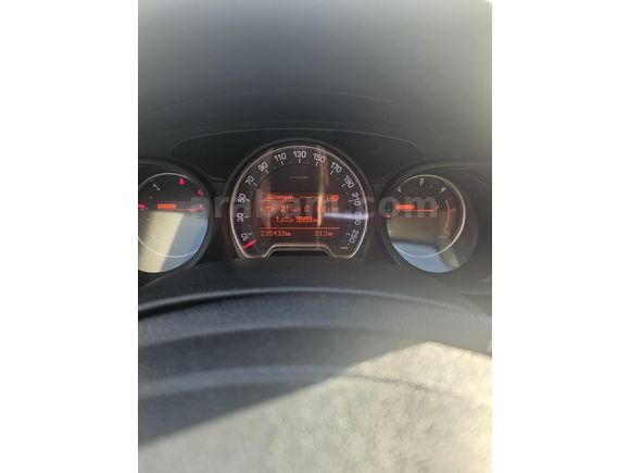 Sahibinden Citroen C5 1.6 SXPK HDI 2011 Model  236000 km Beyaz