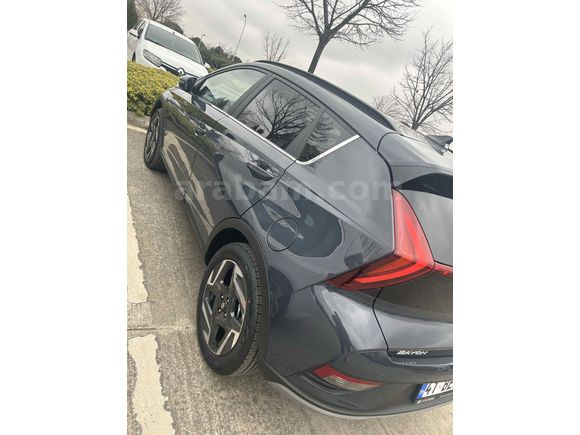 2026 HYUNDAI BAYON ELITE FUL PAKET 700 KM MANYETİK GRİ BAYİ ÇIKIŞLI