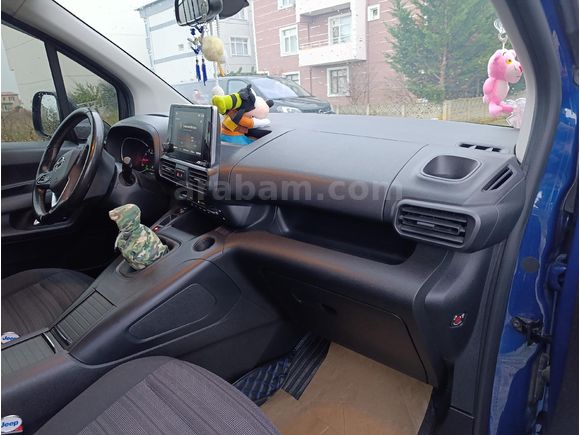 Sahibinden Opel Combo  life 1.5 CDTI Edition siteyle 2021 Model  95.000 km Lacivert