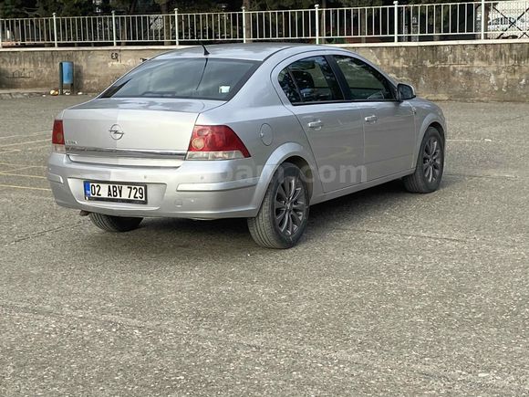 Sahibinden Opel Astra 1.6 Enjoy 111.Yıl 2010 Model 