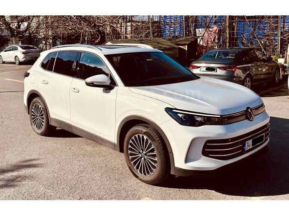 KAÇIRMA! İlk sahibinden Volkswagen Tiguan 1.5 TSI Elegance 2025 Model İstanbul 11.855 km Beyaz