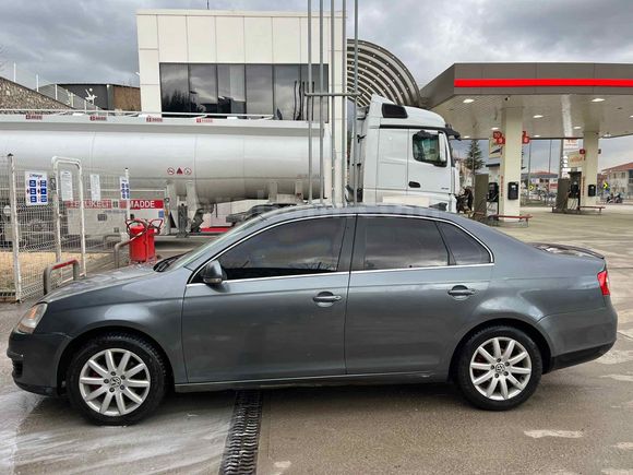 HATASIZ 2009 JETTA 