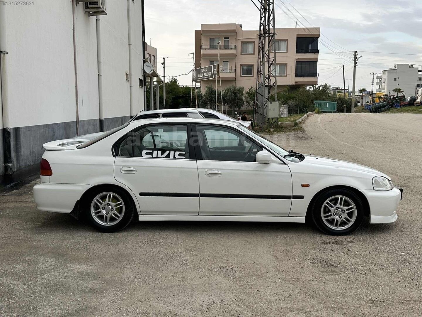 Galeriden Honda Civic 1.6 i ES 2000 Model Osmaniye 337.000 km Beyaz 7
