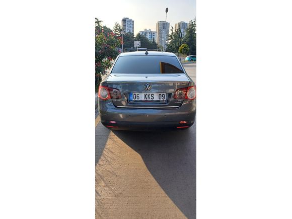 Sahibinden Volkswagen Jetta 1.4 TSi Comfortline 2008 Model  242.000 km Gri