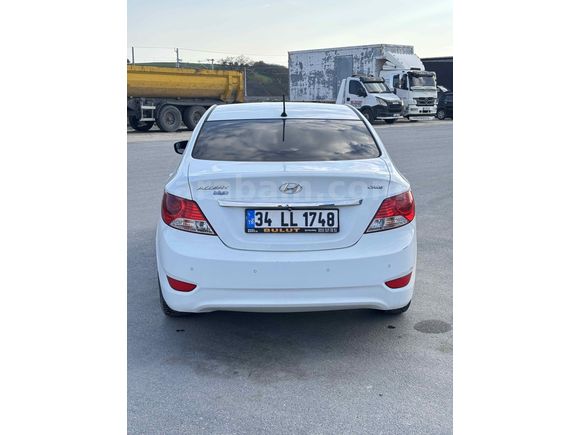Sahibinden Hyundai Accent Blue 1.6 CRDI Prime 2014 Model 