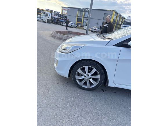 Sahibinden Hyundai Accent Blue 1.6 CRDI Prime 2014 Model 