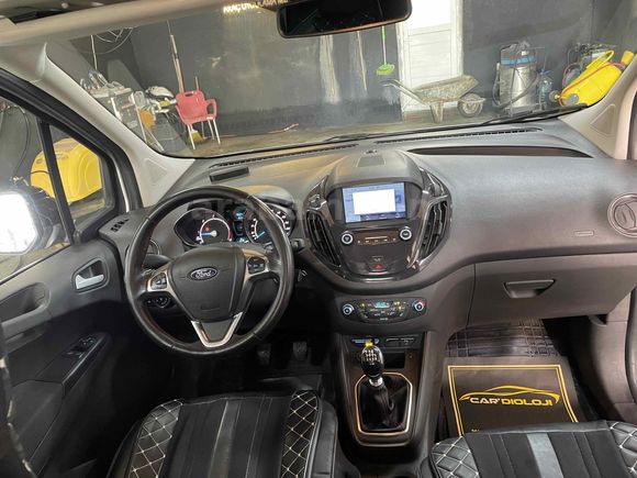 Sahibinden Ford Tourneo Courier 1.5 TDCi Titanium Plus 2023 Model 