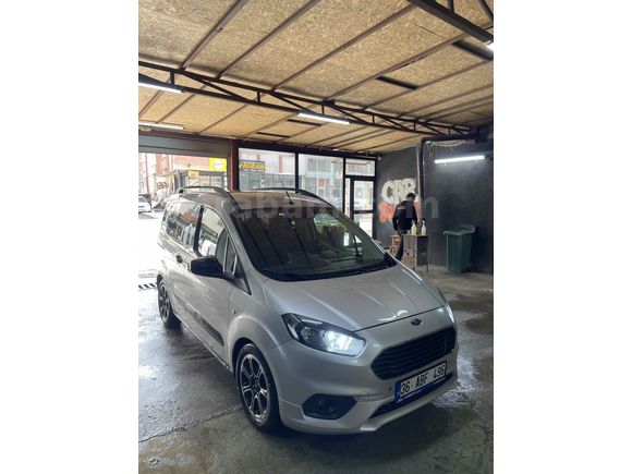 Sahibinden Ford Tourneo Courier 1.5 TDCi Titanium Plus 2023 Model 