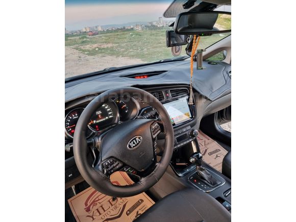 Sahibinden Kia Ceed 1.6 CRDi Premium SW 2013 Model