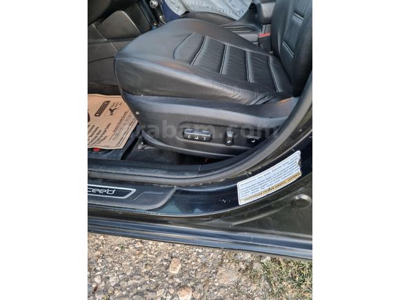 Sahibinden Kia Ceed 1.6 CRDi Premium SW 2013 Model