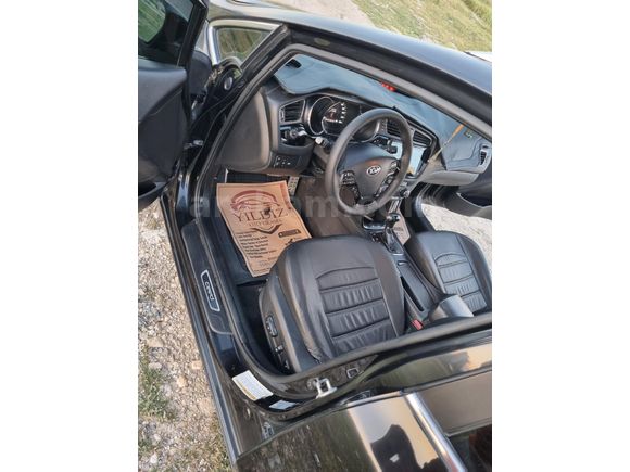 Sahibinden Kia Ceed 1.6 CRDi Premium SW 2013 Model