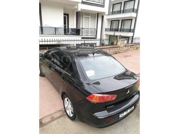 Sahibinden Mitsubishi Lancer 1.5 Invite 2009 Model