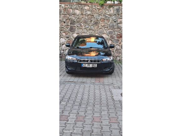 Sahibinden Mitsubishi Lancer 1.5 Invite 2009 Model