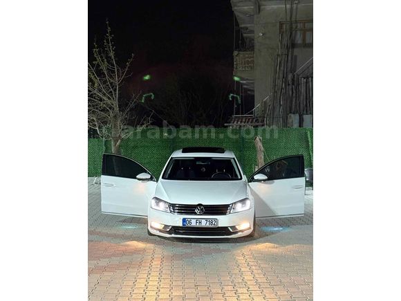 Sahibinden Volkswagen Passat 1.6 TDi BlueMotion Highline 2014 Model Antalya