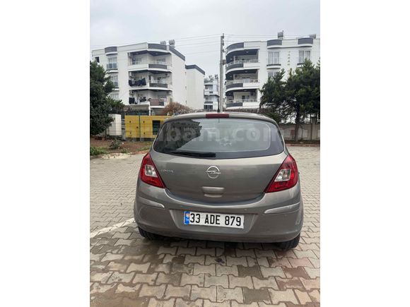 Öğretmenden Opel Corsa 1.4 Twinport Active 2013 Model 