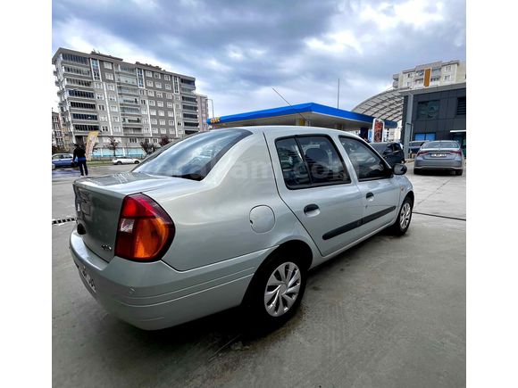 Sahibinden Renault Clio 1.4 RNA 2000 Model 