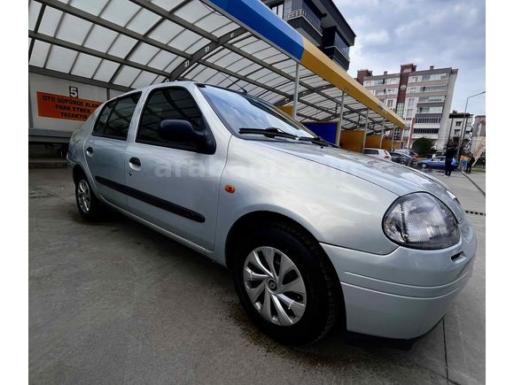 Sahibinden Renault Clio 1.4 RNA 2000 Model 