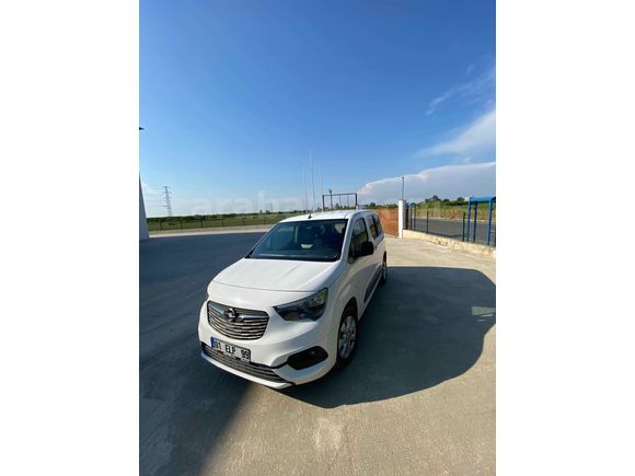 Sahibinden Opel Combo 1.5 CDTI Edition 2022 Model 