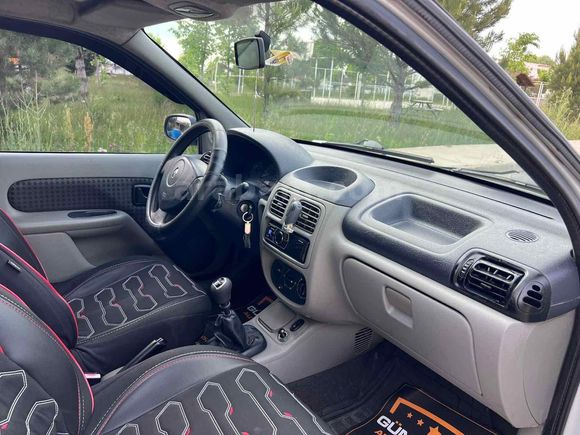 Sahibinden Renault Clio 1.5 dCi Authentique 2004 Model  250.000 km Gri (Gümüş)