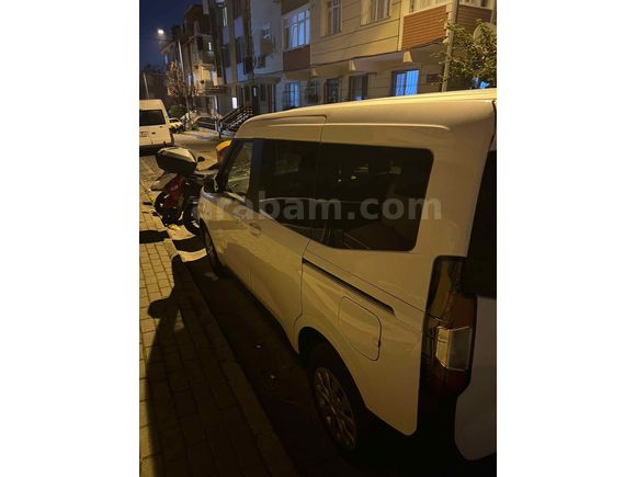 Sahibinden Ford Tourneo Courier 1.0 EcoBoost Deluxe 2025 Model 