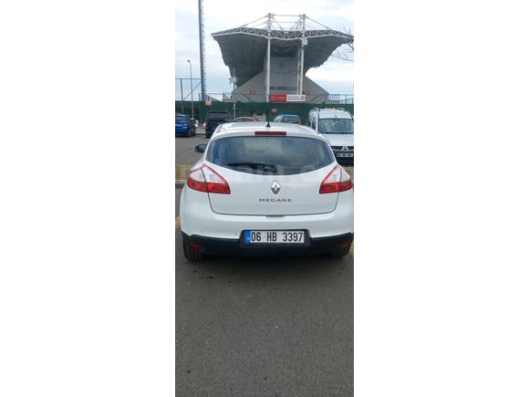 Sahibinden Renault Megane 1.6 Expression 2011 Model