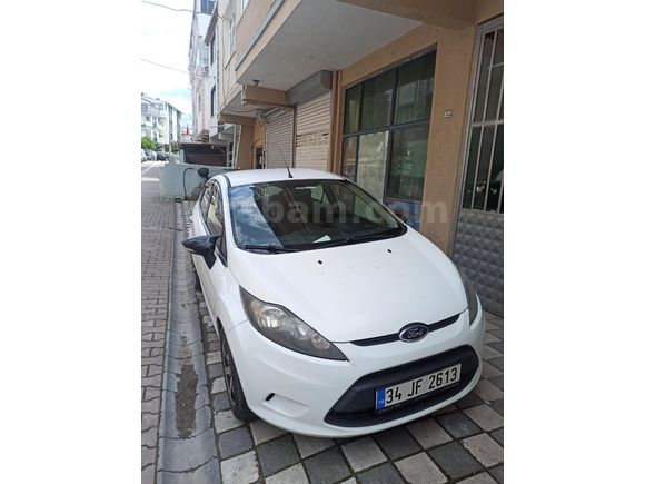 Sahibinden Ford Fiesta 1.4 TDCi Trend 2012 Model  280.500 km Beyaz