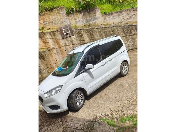 Sahibinden Ford Tourneo Courier 1.0 EcoBoost Titanium 2023 Model 