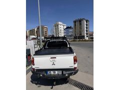 Sahibinden Mitsubishi L 200 4x4 Instyle 2013 Model  270.000 km Beyaz