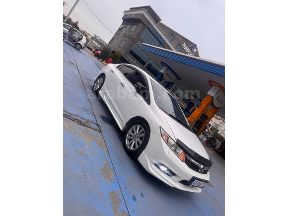 Sahibinden Honda Civic 1.6i VTEC Eco Elegance 2012 Model 