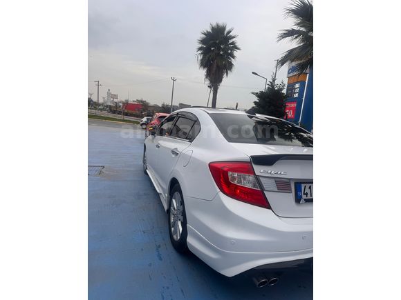 Sahibinden Honda Civic 1.6i VTEC Eco Elegance 2012 Model 